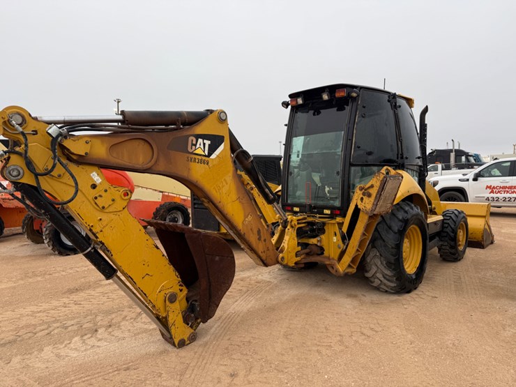2014-caterpillar-420f-image-3