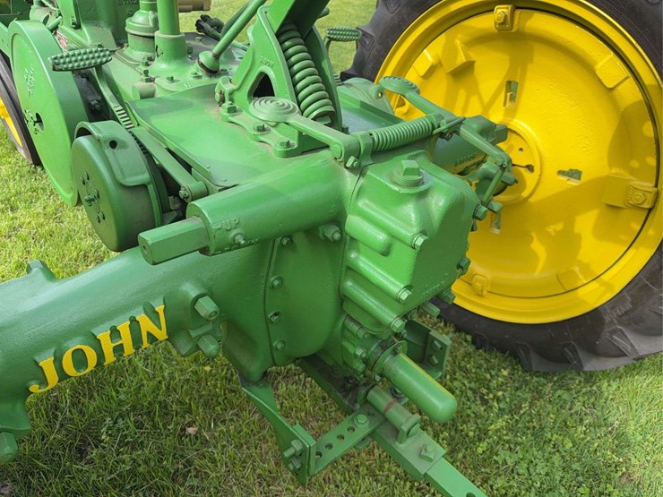 john-deere-b-image-36