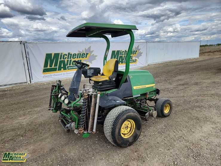 2010-john-deere-2010-image-1