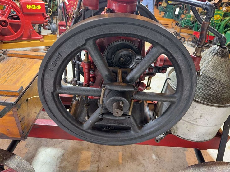 international-harvester-famous-2hp-image-18