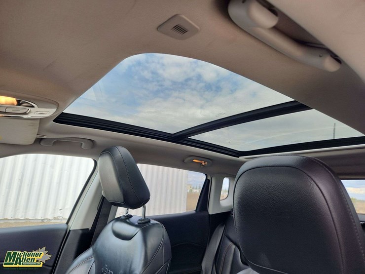 2018-jeep-compass-image-16