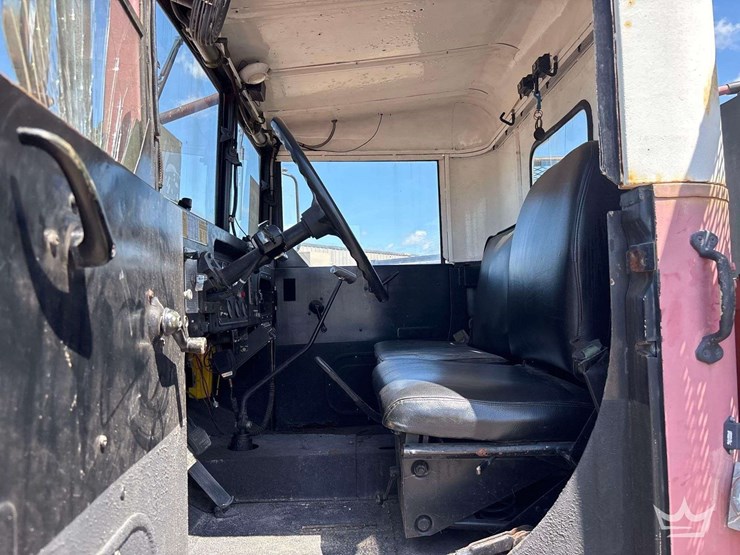 fire-and-ems-truck-image-14