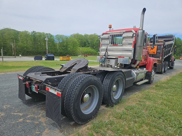2000-mack-ch613-image-5