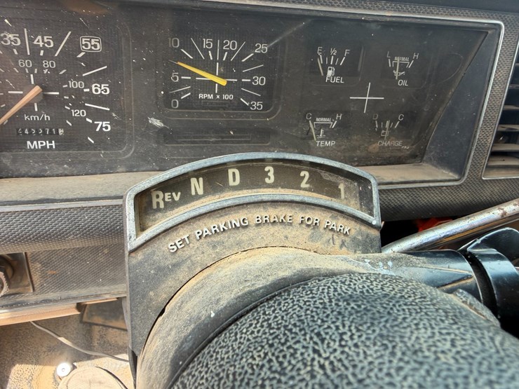 1991-ford-800-image-15