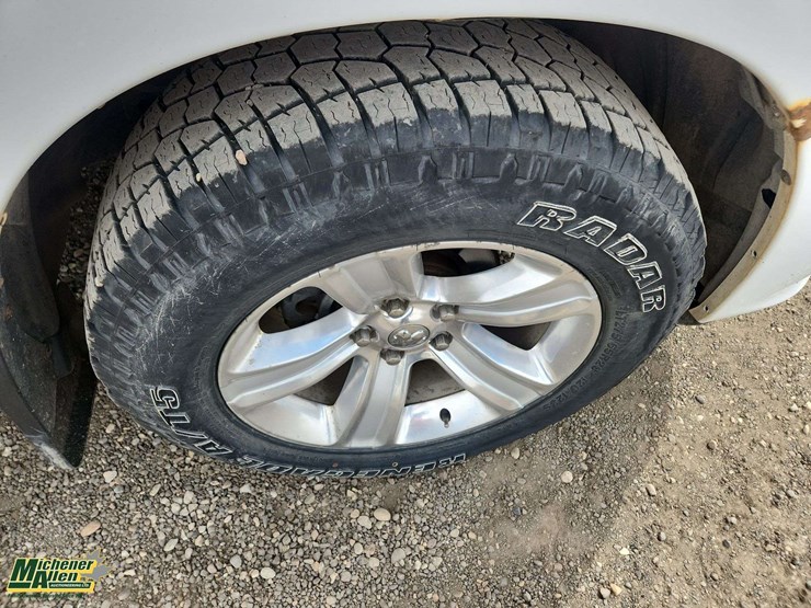 2013-dodge-1500-image-34