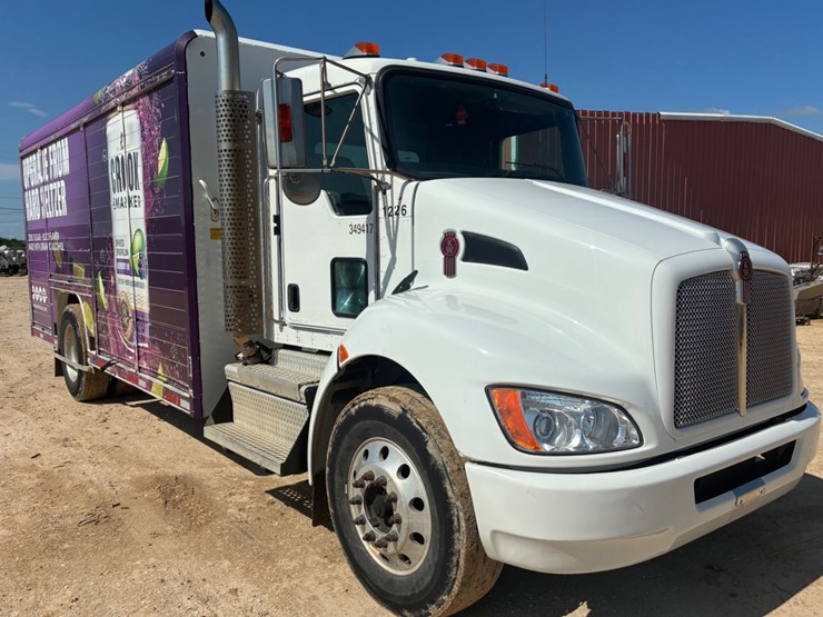 2020-kenworth-t270-image-3