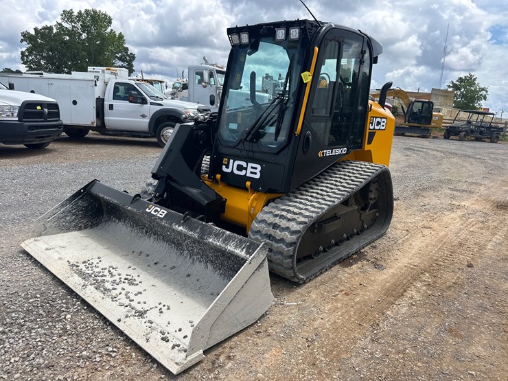 2025-jcb-3ts-8t-image-5