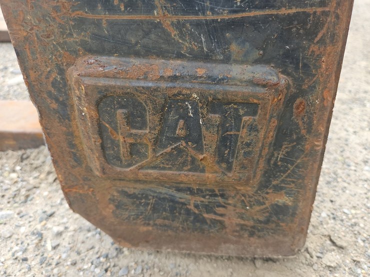 caterpillar-48"-forks-image-5