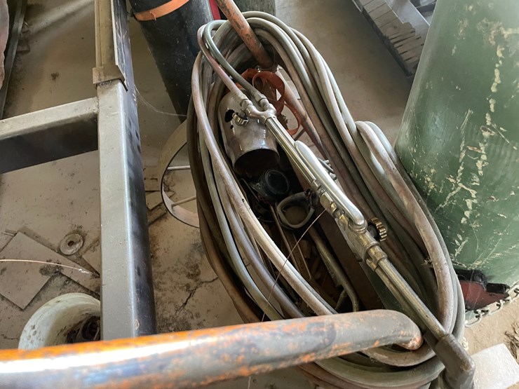#1015-•-oxygen-and-acetylene-welding-set-image-4