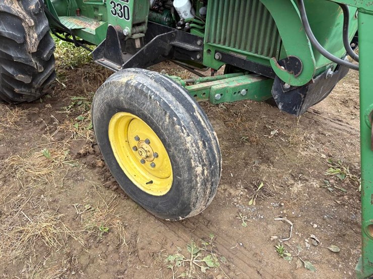 john-deere-2040-image-8