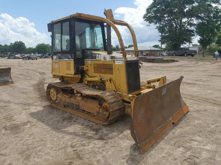 caterpillar-d4c-xl-image-2