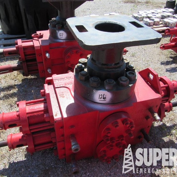 MASSEY-FERGUSON 8