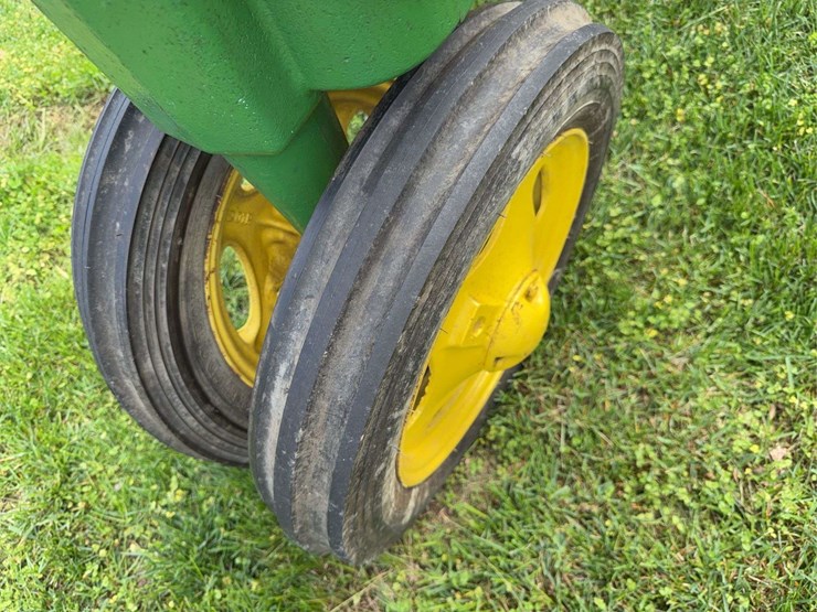 john-deere-h-image-15