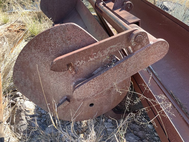 #1035-•-back-blade-and-chute-metal-image-6