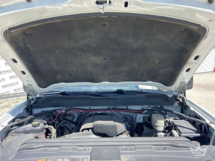 2018-chevrolet-silverado-2500-image-8