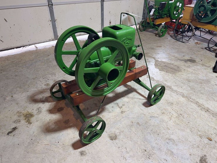 john-deere-e-1-1/2hp-fantasy-embossed-hopper-image-4