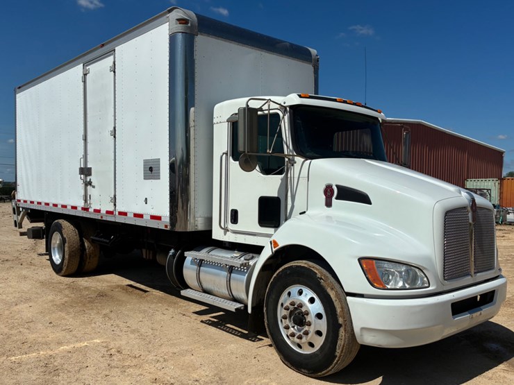 2017-kenworth-t270-image-3