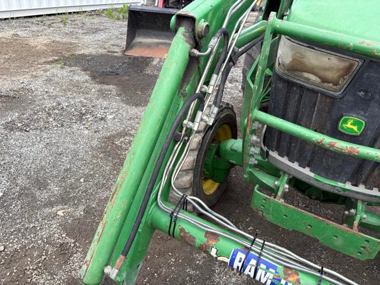 john-deere-4052m-image-6