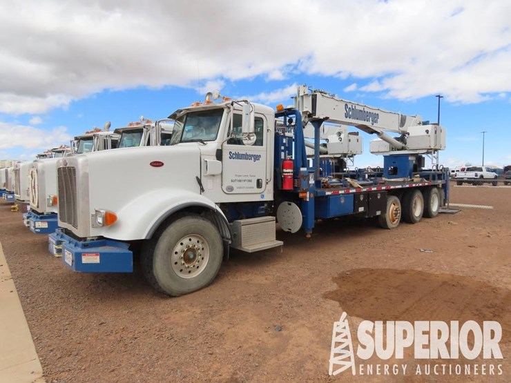 2011-peterbilt-367-image-1