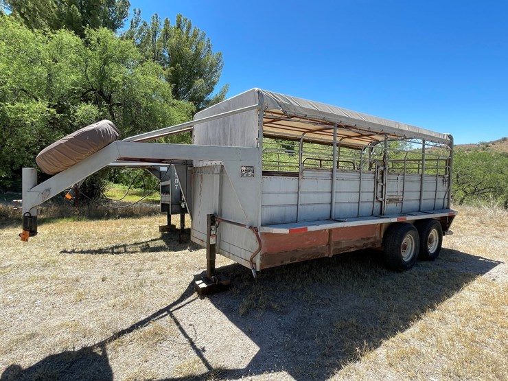 #1001-•-1990-ww-gooseneck-stock-trailer-(has-az-title)-image-1