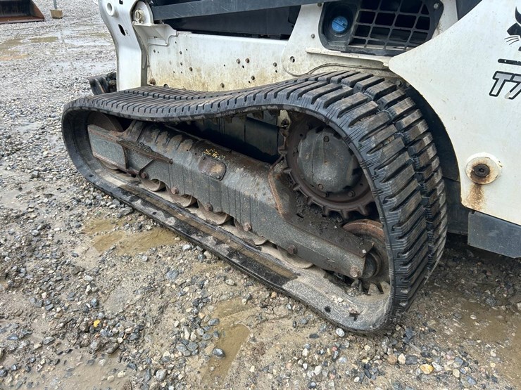 2019-bobcat-t770-image-12