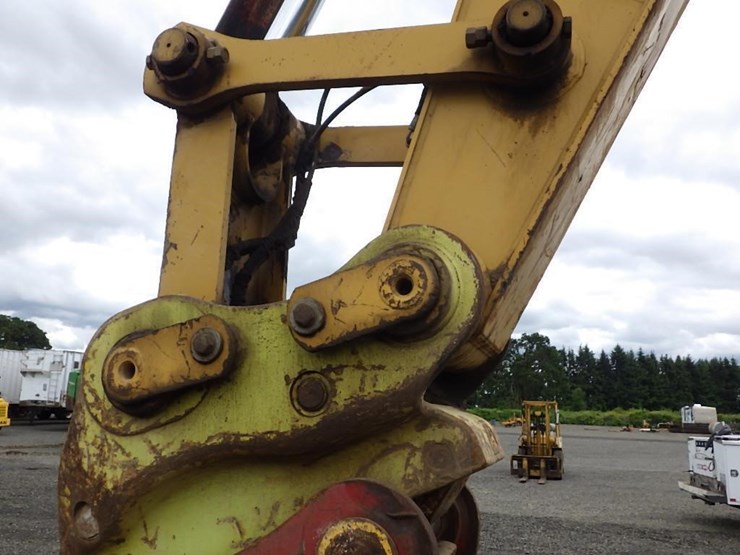 2019-caterpillar-335f-lcr-image-18