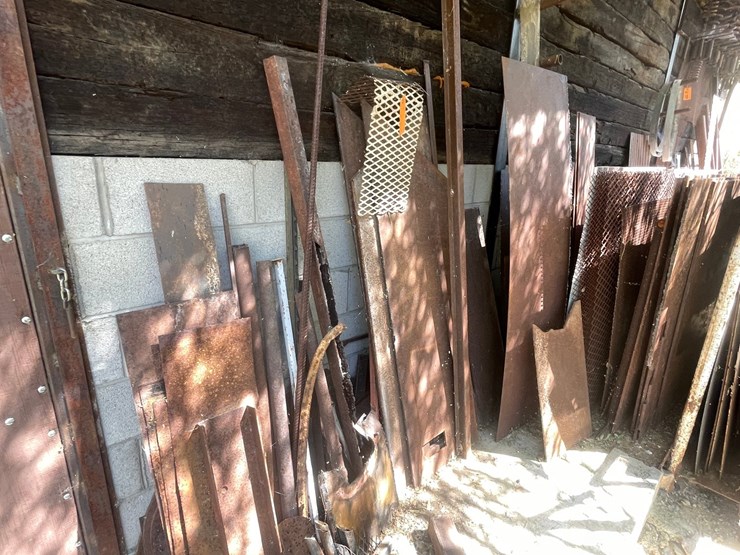 #1051-•-metal-of-various-shapes-and-sizes-image-4