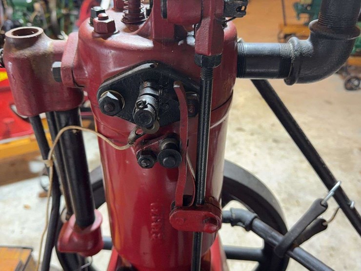 international-harvester-famous-2hp-image-17