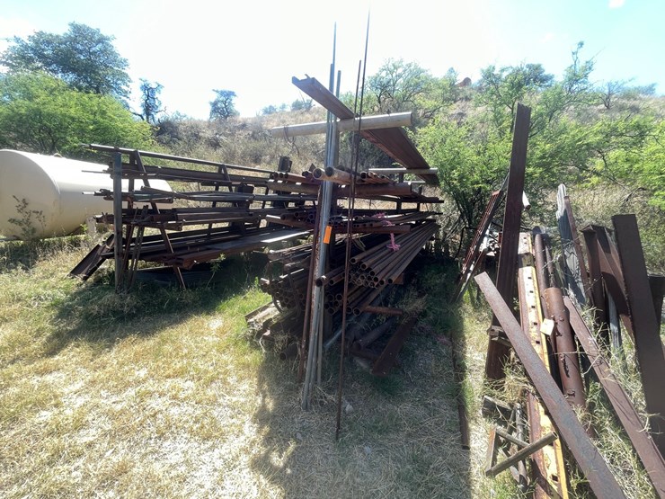 #1056-•-rack-of-metal-image-1