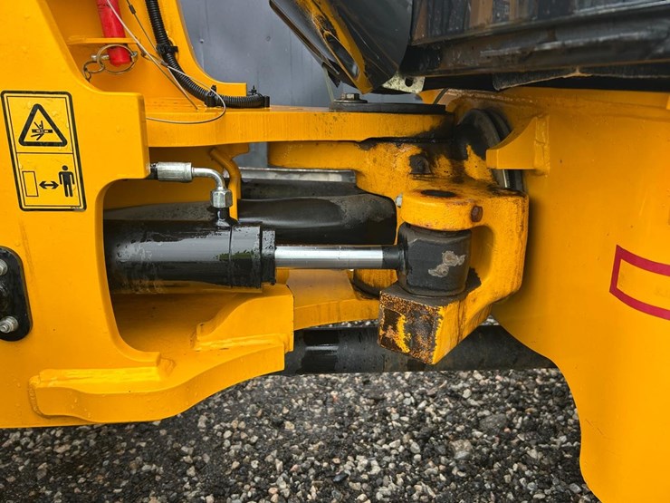 jcb-407-image-16