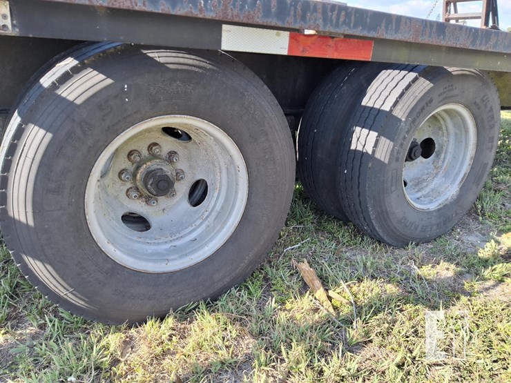 2012-patterson-30-ft-gooseneck-tandem-axle-image-11