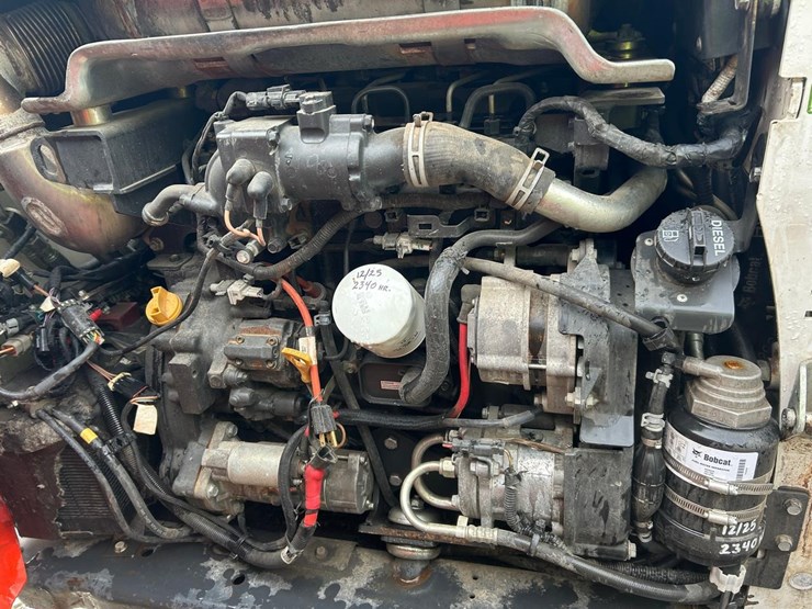 2019-bobcat-t770-image-11