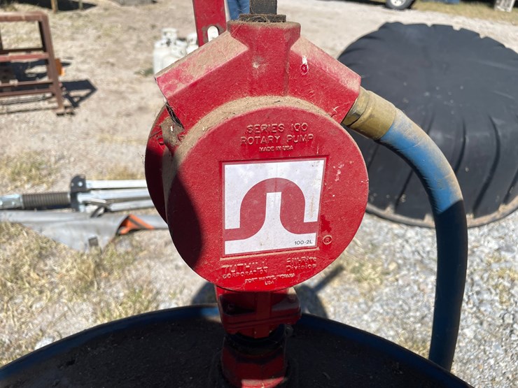 #1078-•-barrel-with-hand-operated-pump-image-5