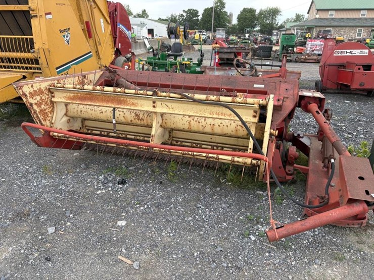 new-holland-477-image-1