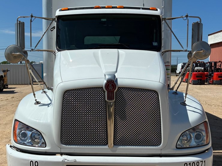 2018-kenworth-t270-image-2