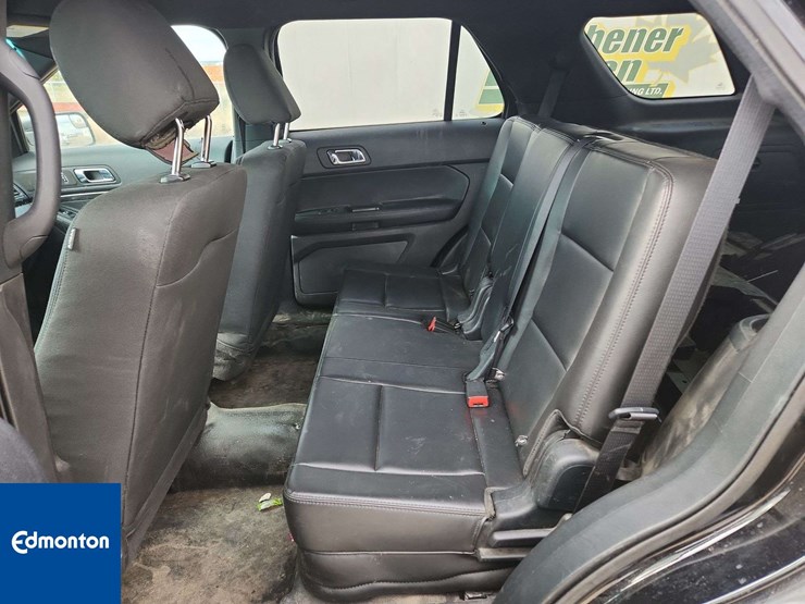 2018-ford-explorer-image-15