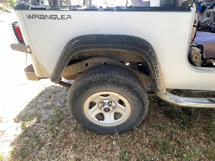 1994-jeep-wrangler-image-28