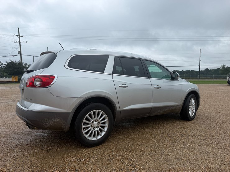 2012-buick-enclave-image-3