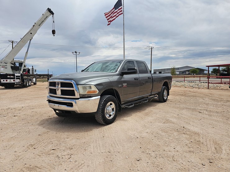 2012-dodge-2500-image-1