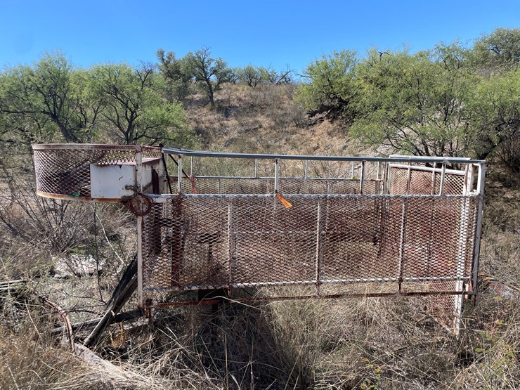#1031-•-pickup-truck-cattle-rack-image-1