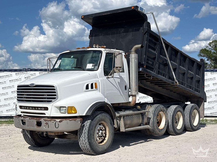 sterling-tri-axle-dump-truck-image-1
