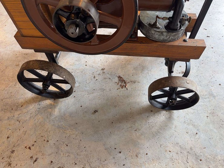 bates-bull-pup-2-1/2-hp-engine-image-22