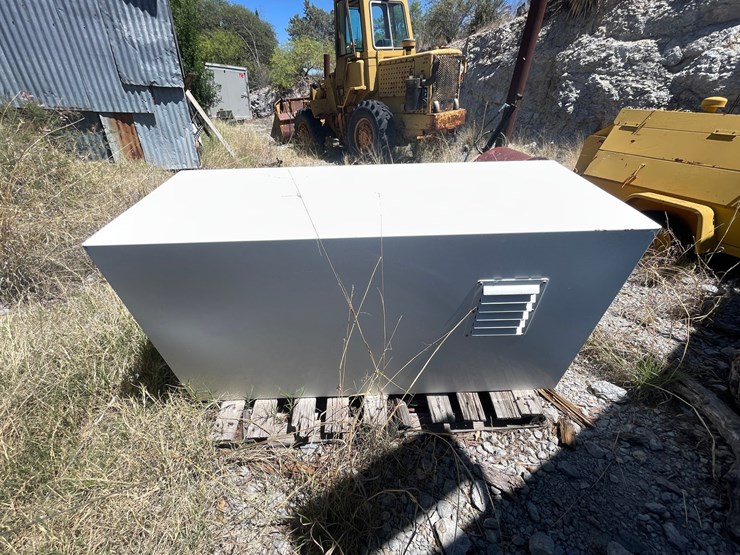 #1049-•-white-metal-truck-tool-box-image-3