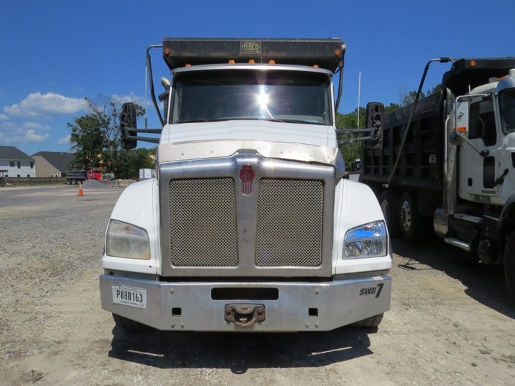 2017-kenworth-t880-image-3