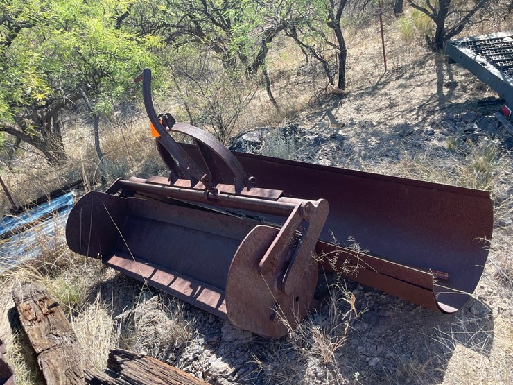 #1035-•-back-blade-and-chute-metal-image-1