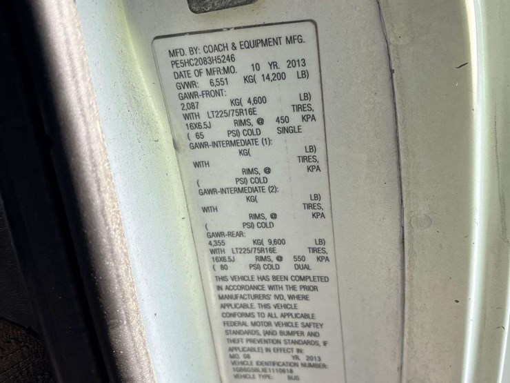 2014-chevrolet-express-shuttle-bus-image-7