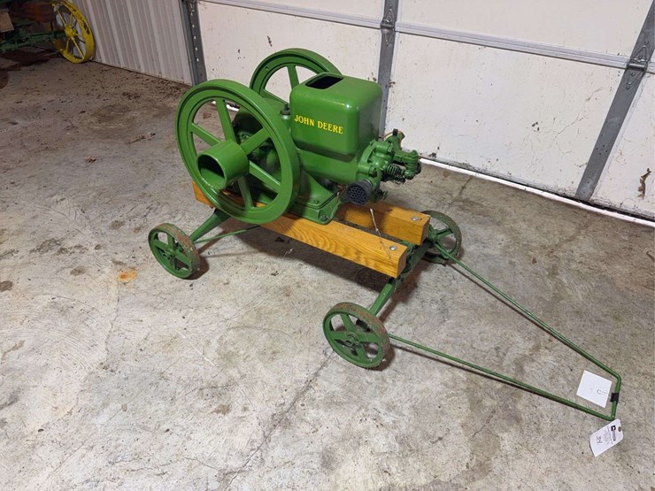 1943-john-deere-e-1-1/2hp-image-1