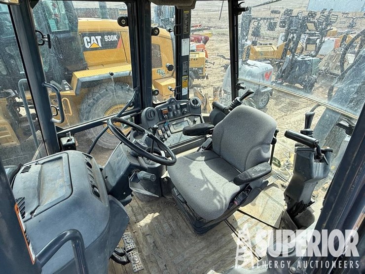 deere-410j-image-5