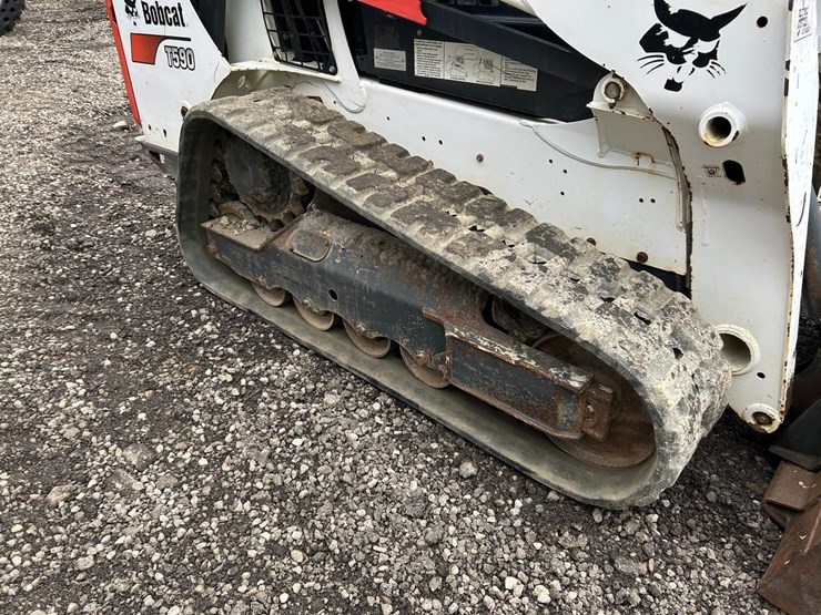 2019-bobcat-t590-image-13