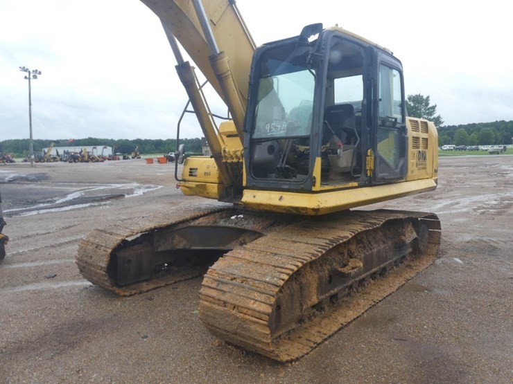 2013-komatsu-pc210-lc-image-2